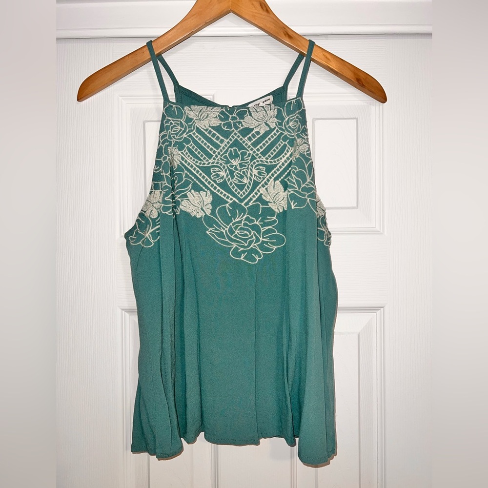 Eyeshadow embroidered tank Md EUC